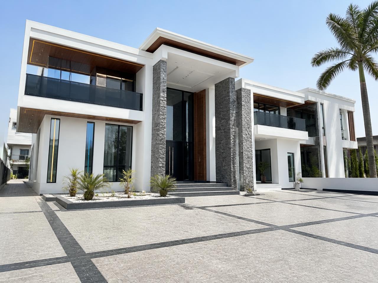 Contemporary luxury duplex at David Smart City